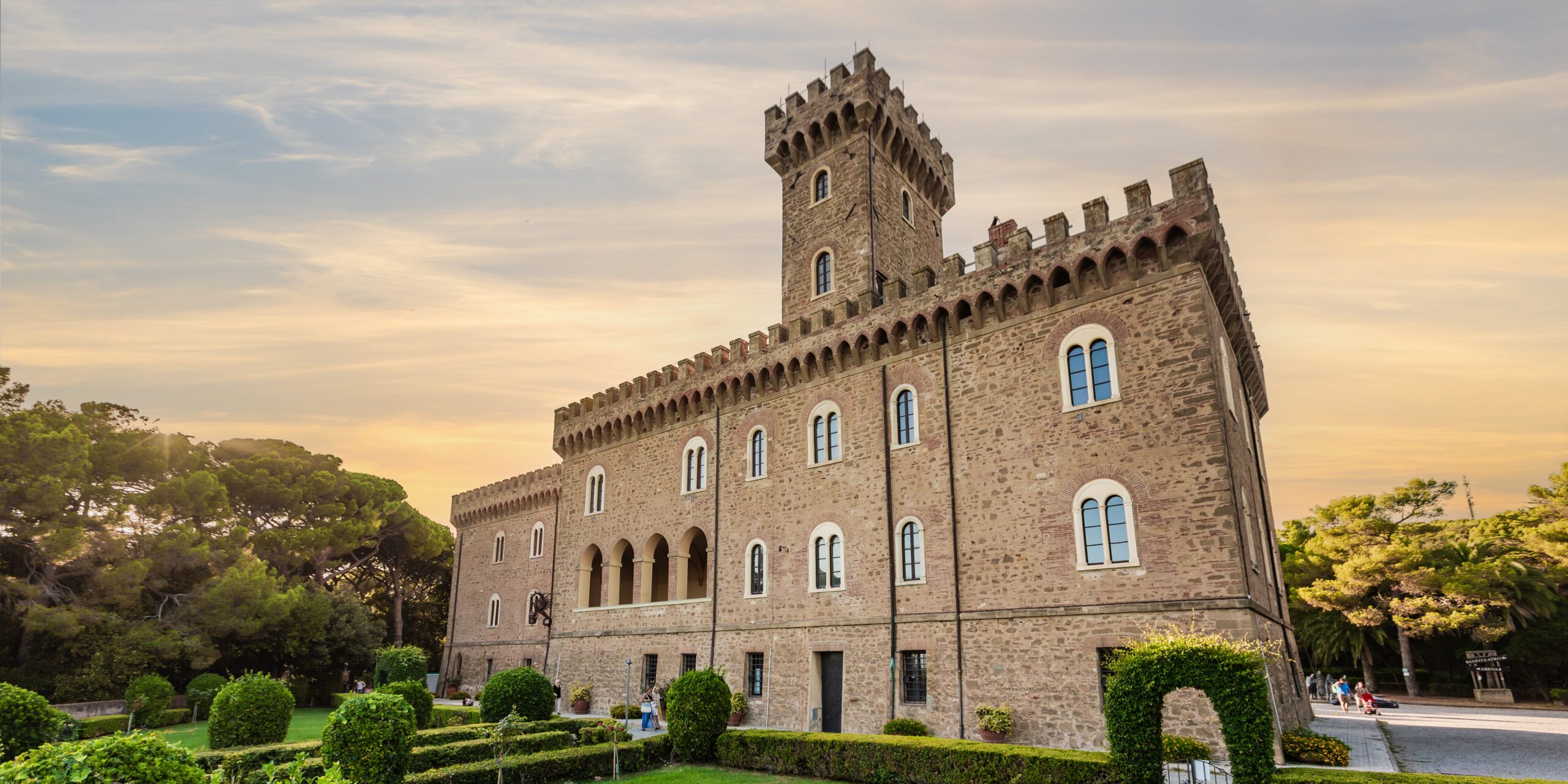 castello di rosignano marittimo costa degli etruschi